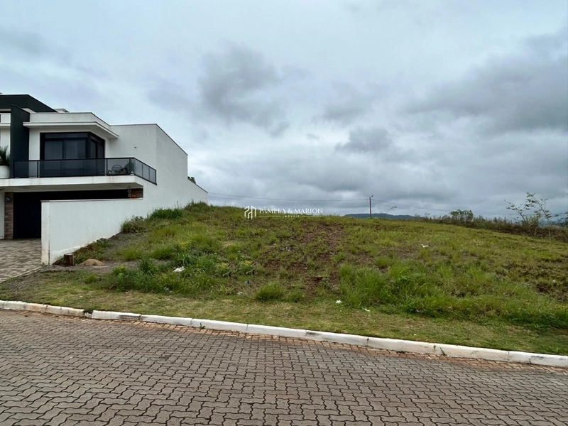 TERRENO: 1ª foto da galeria de imagens do imóvel