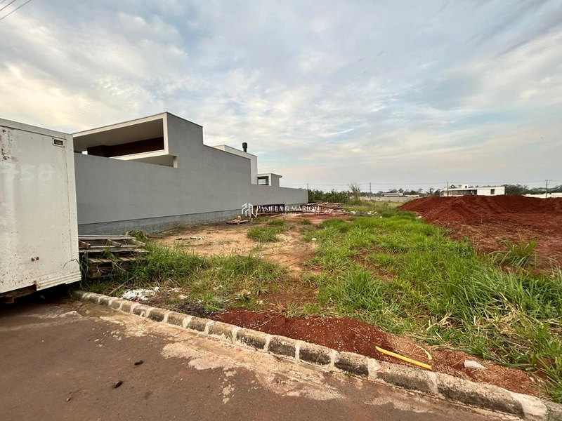TERRENO COMERCIAL