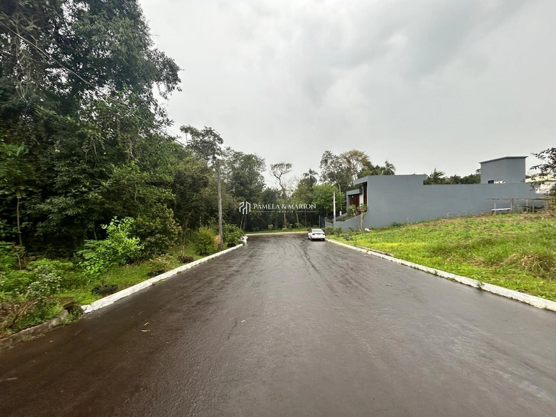 TERRENO: 2ª foto da galeria de imagens do imóvel
