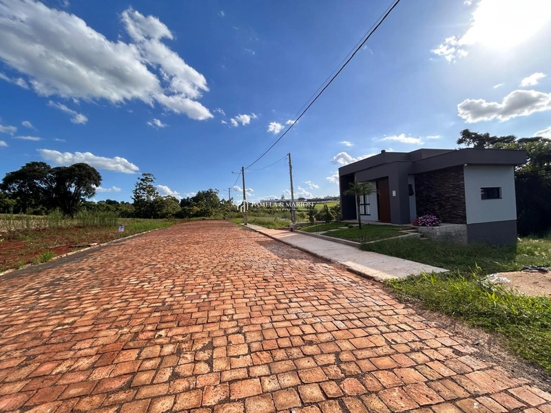 TERRENO: 2ª foto da galeria de imagens do imóvel