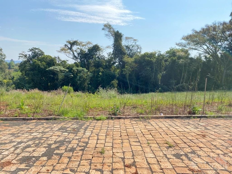 TERRENO: 1ª foto da galeria de imagens do imóvel
