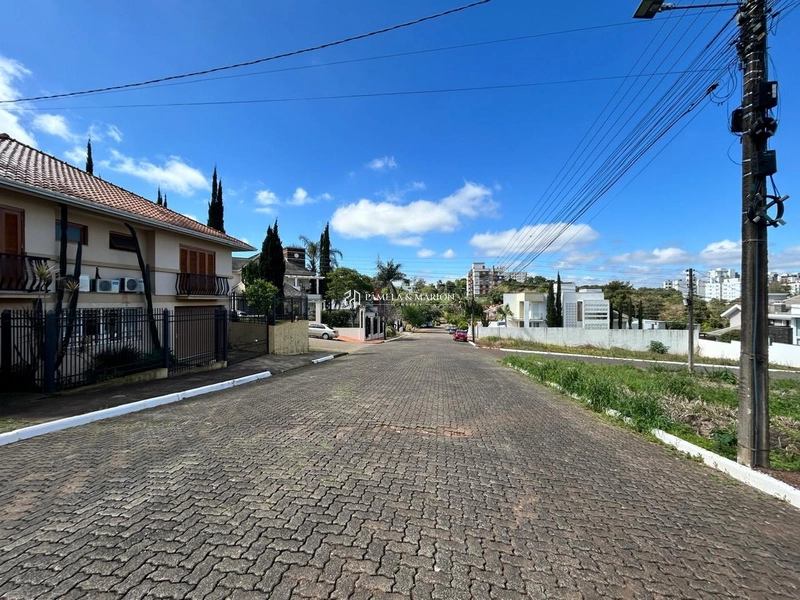TERRENO: 2ª foto da galeria de imagens do imóvel