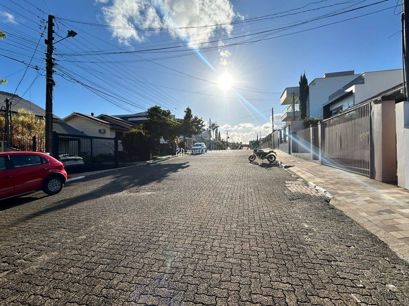 TERRENO: 2ª foto da galeria de imagens do imóvel
