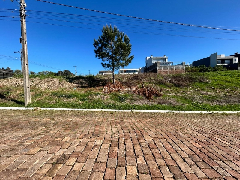 TERRENO: 1ª foto da galeria de imagens do imóvel