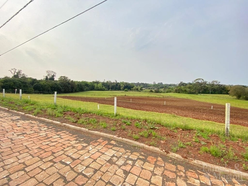 TERRENO: 1ª foto da galeria de imagens do imóvel