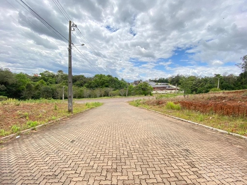 TERRENO: 3ª foto da galeria de imagens do imóvel