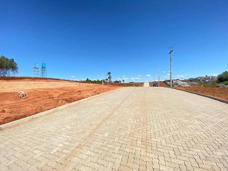 TERRENO: 3ª foto da galeria de imagens do imóvel