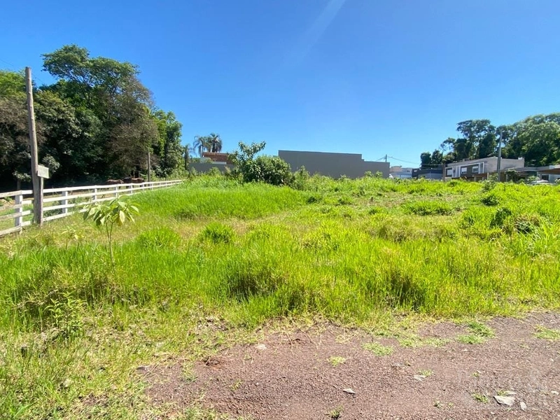 TERRENO: 1ª foto da galeria de imagens do imóvel