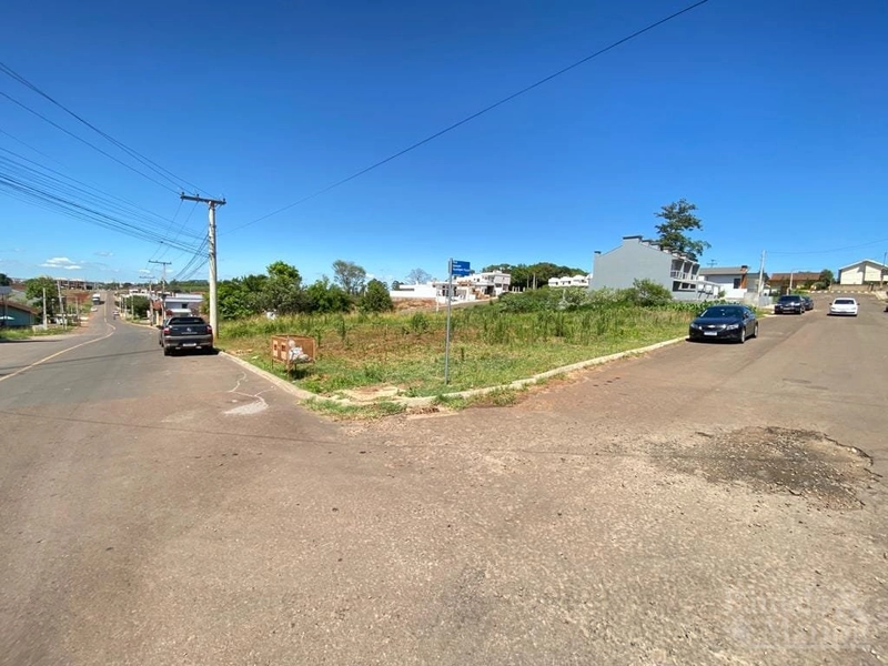 TERRENO: 1ª foto da galeria de imagens do imóvel