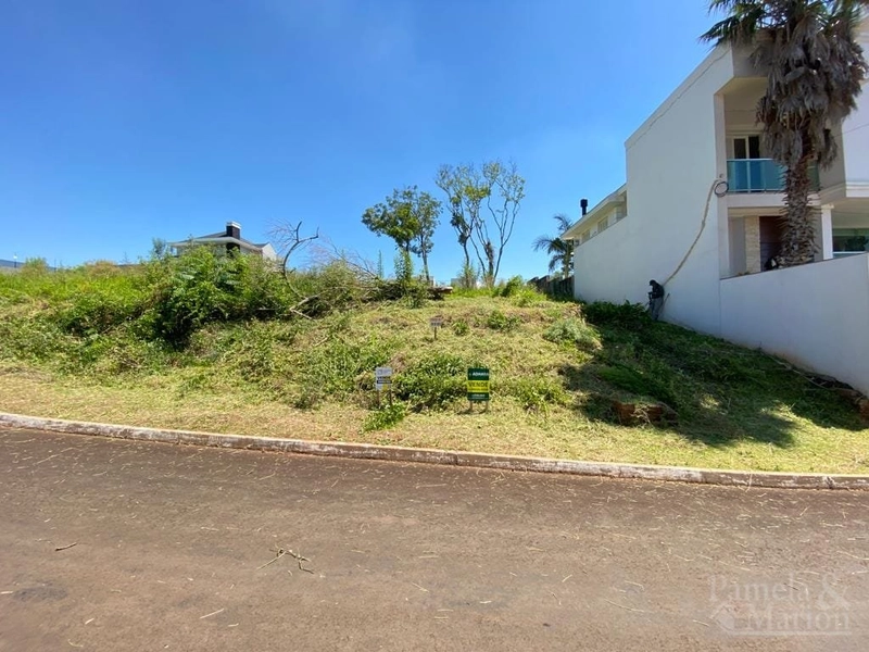 TERRENO: 1ª foto da galeria de imagens do imóvel