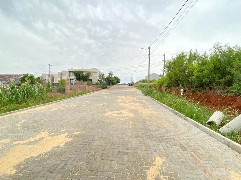TERRENO: 2ª foto da galeria de imagens do imóvel