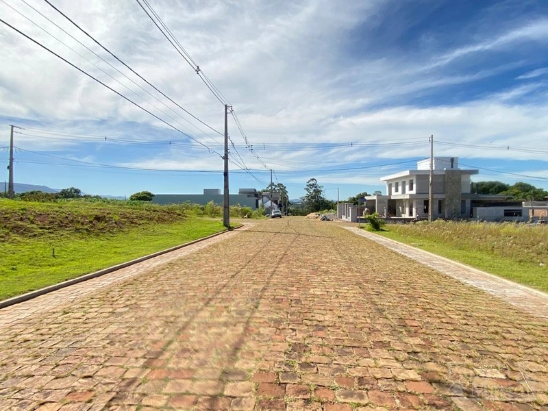 TERRENO: 3ª foto da galeria de imagens do imóvel