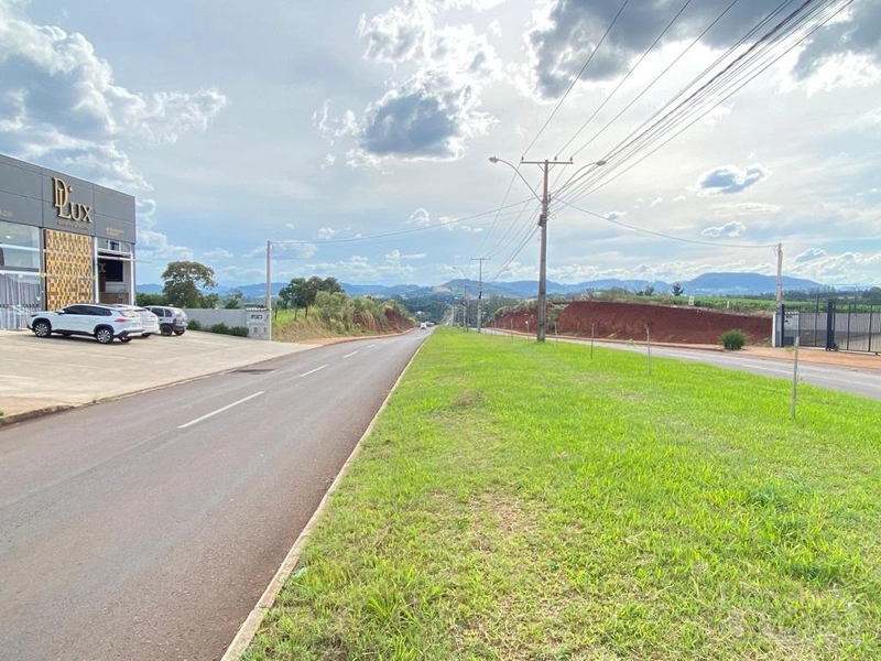 TERRENO COMERCIAL: 2ª foto da galeria de imagens do imóvel