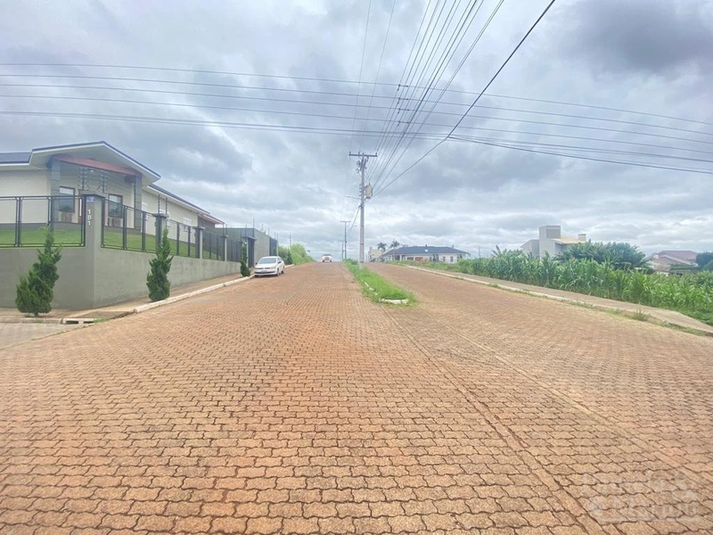 TERRENO: 2ª foto da galeria de imagens do imóvel