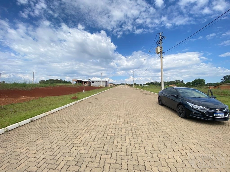 TERRENO: 3ª foto da galeria de imagens do imóvel
