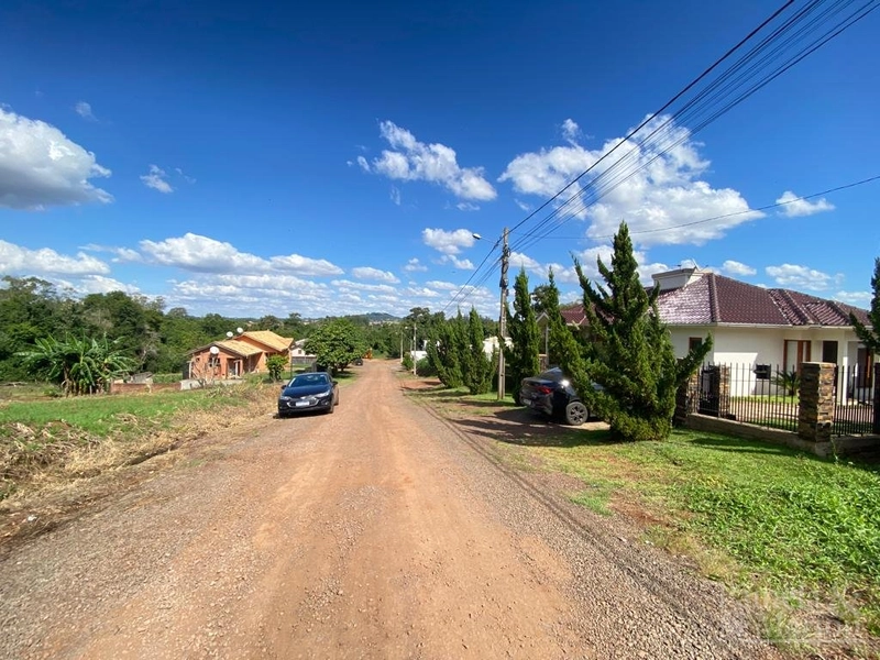 TERRENO: 3ª foto da galeria de imagens do imóvel