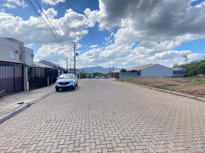 TERRENO: 2ª foto da galeria de imagens do imóvel