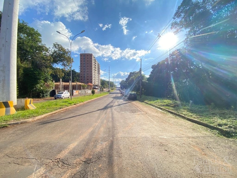 TERRENO COMERCIAL DE ESQUINA: 3ª foto da galeria de imagens do imóvel