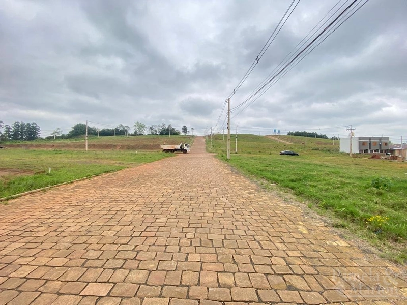 TERRENO: 3ª foto da galeria de imagens do imóvel