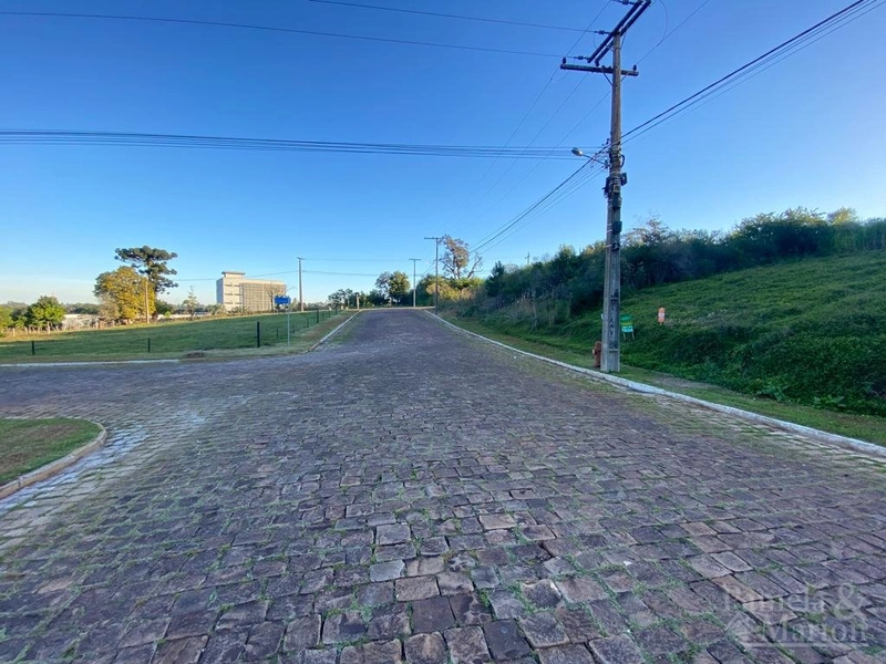 TERRENO: 3ª foto da galeria de imagens do imóvel