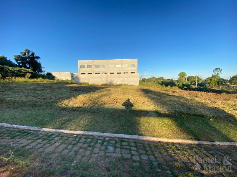 TERRENO: 1ª foto da galeria de imagens do imóvel
