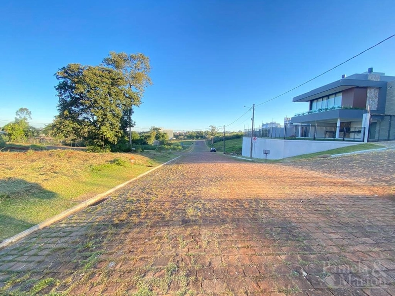 TERRENO: 2ª foto da galeria de imagens do imóvel