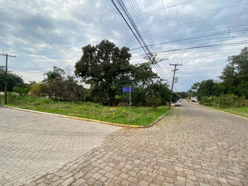 TERRENO DE ESQUINA: 1ª foto da galeria de imagens do imóvel