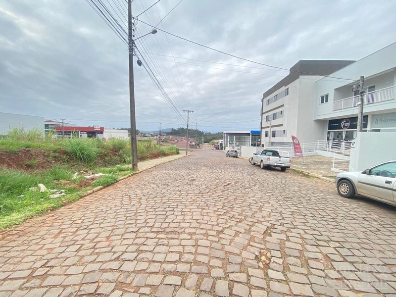TERRENO COMERCIAL: 2ª foto da galeria de imagens do imóvel
