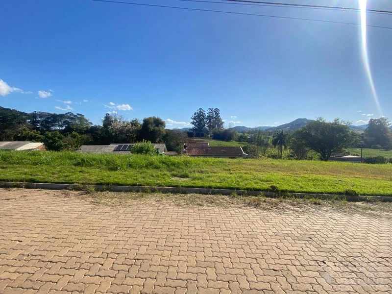 TERRENO: 1ª foto da galeria de imagens do imóvel