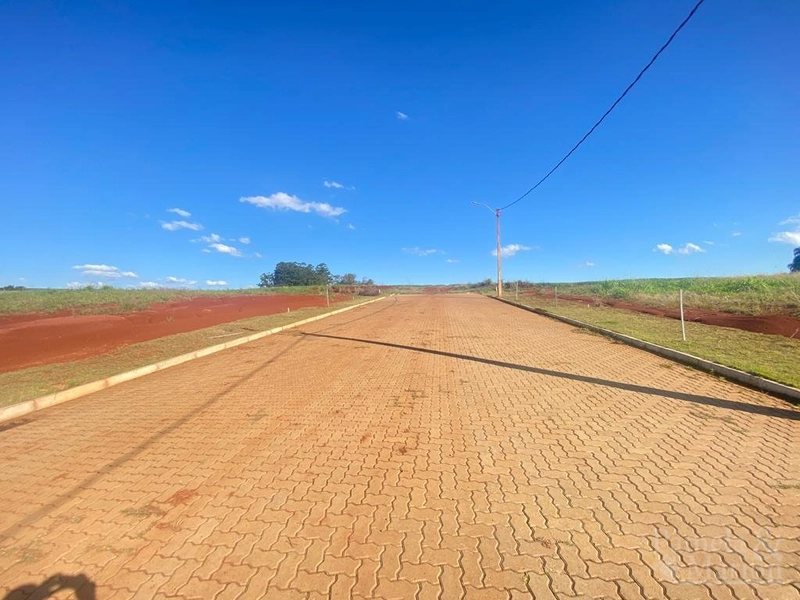 TERRENO: 2ª foto da galeria de imagens do imóvel