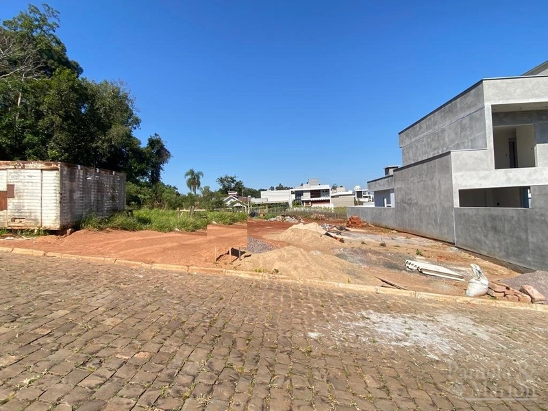 TERRENO: 1ª foto da galeria de imagens do imóvel