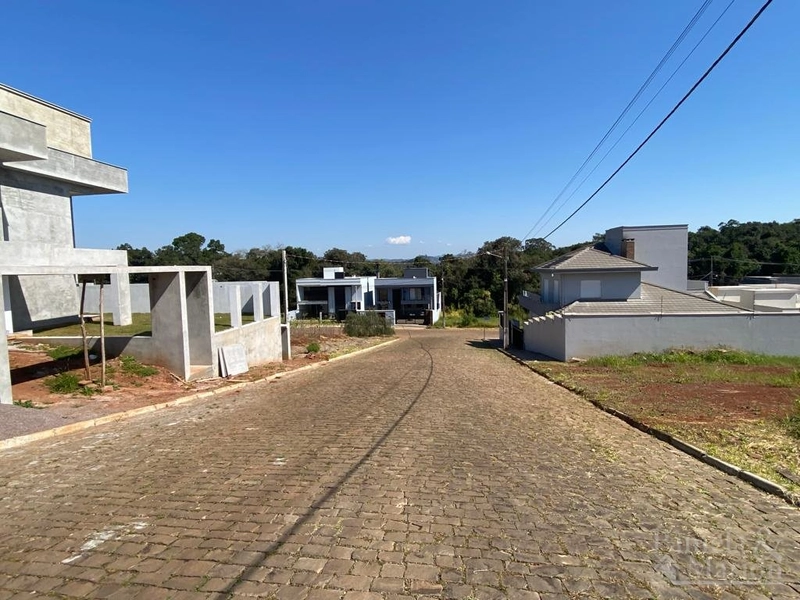 TERRENO: 2ª foto da galeria de imagens do imóvel