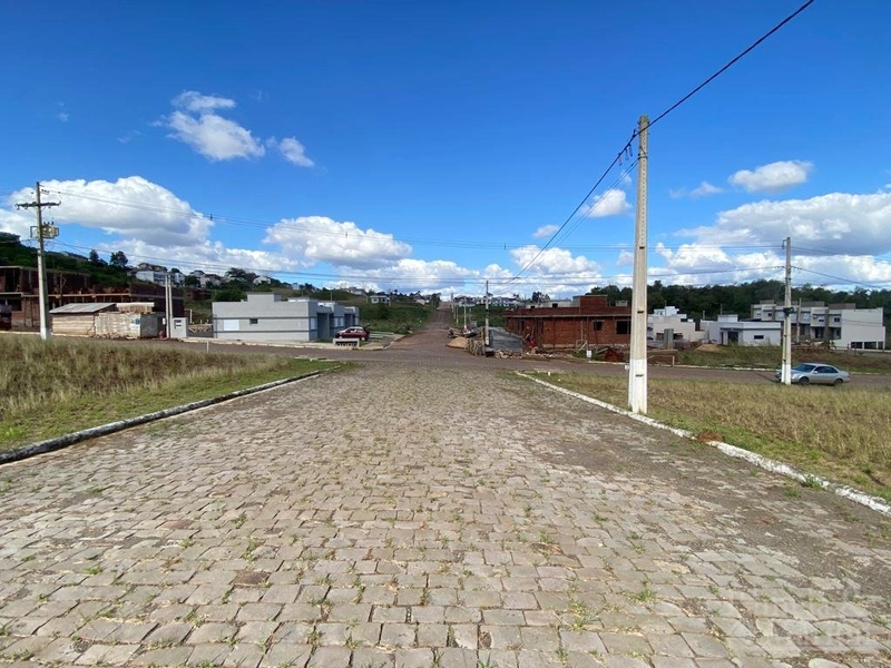 TERRENO: 2ª foto da galeria de imagens do imóvel