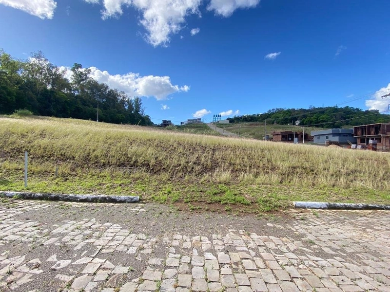 TERRENO: 1ª foto da galeria de imagens do imóvel