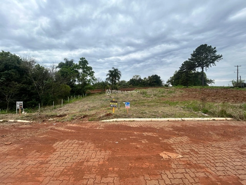 TERRENO: 1ª foto da galeria de imagens do imóvel