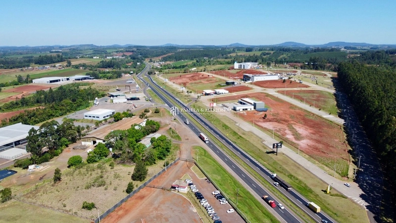 TERRENO COMERCIAL: 1ª foto da galeria de imagens do imóvel