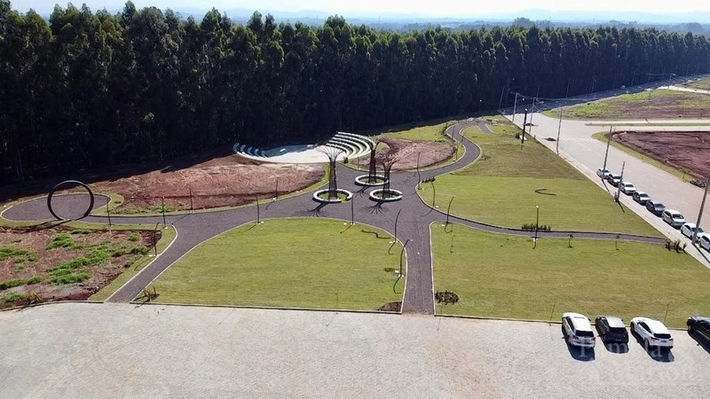 TERRENO COMERCIAL: 3ª foto da galeria de imagens do imóvel