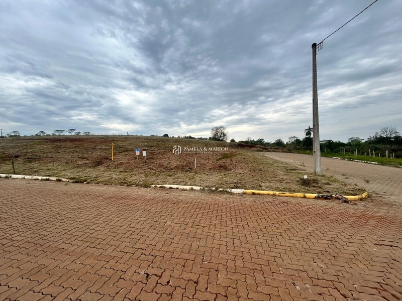 TERRENO: 1ª foto da galeria de imagens do imóvel