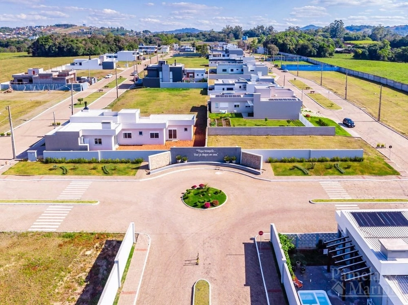 TERRENO: 1ª foto da galeria de imagens do imóvel