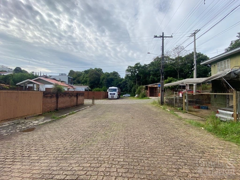 TERRENO: 2ª foto da galeria de imagens do imóvel