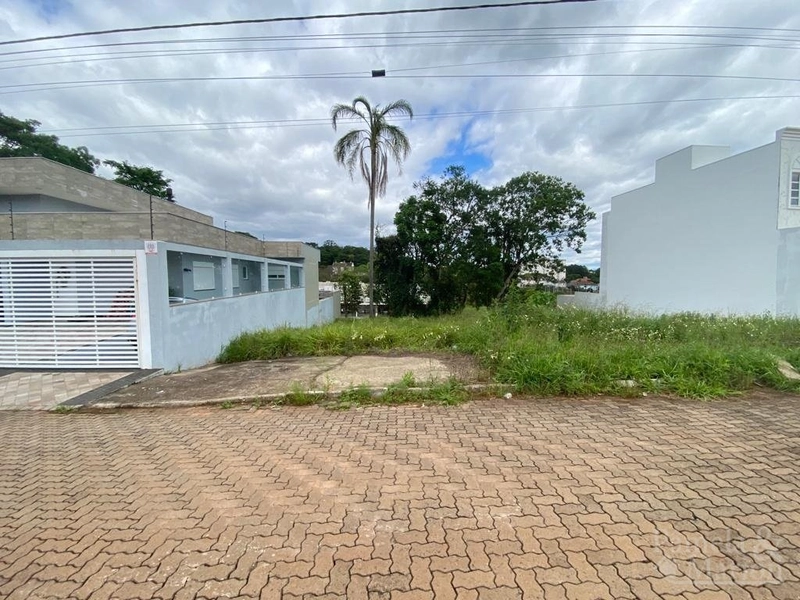 TERRENO: 1ª foto da galeria de imagens do imóvel