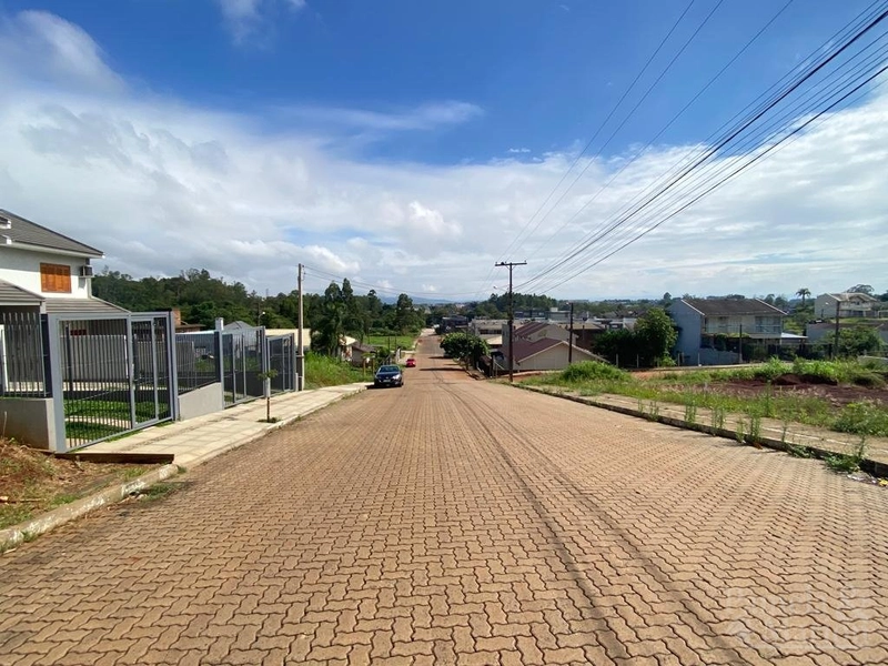 TERRENO: 2ª foto da galeria de imagens do imóvel