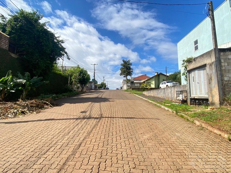 TERRENO: 3ª foto da galeria de imagens do imóvel