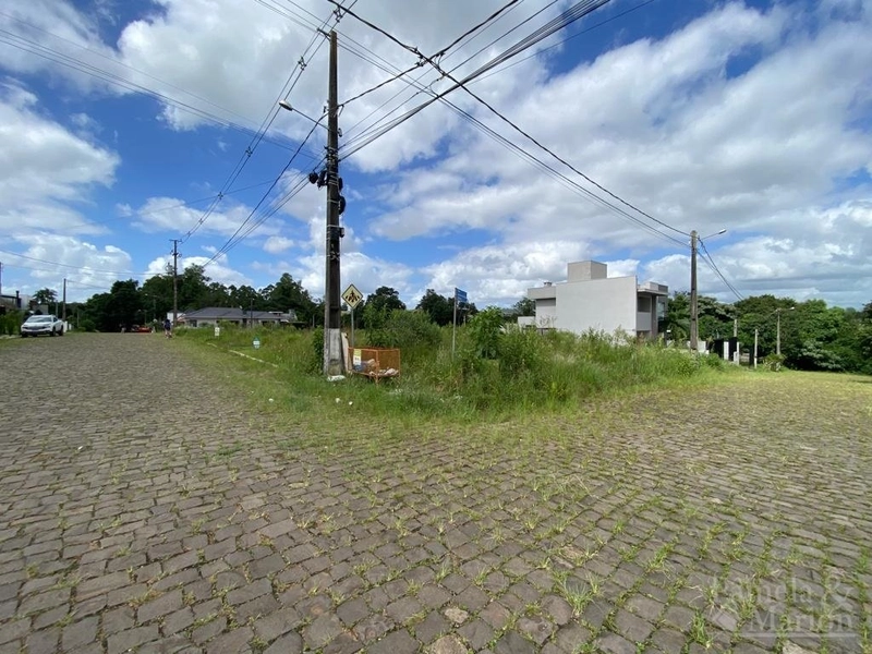 TERRENO DE ESQUINA: 1ª foto da galeria de imagens do imóvel