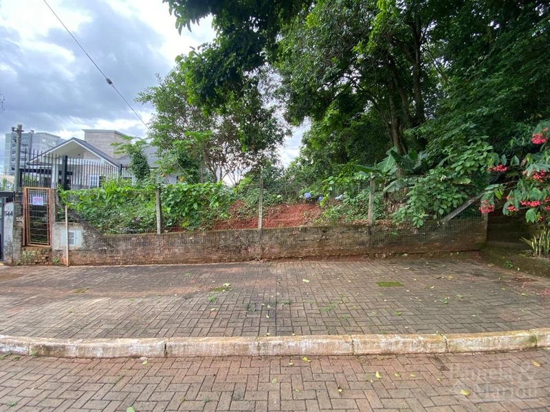 TERRENO: 1ª foto da galeria de imagens do imóvel