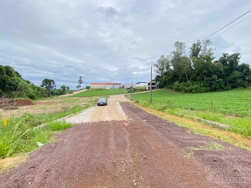 TERRENO COMERCIAL: 2ª foto da galeria de imagens do imóvel