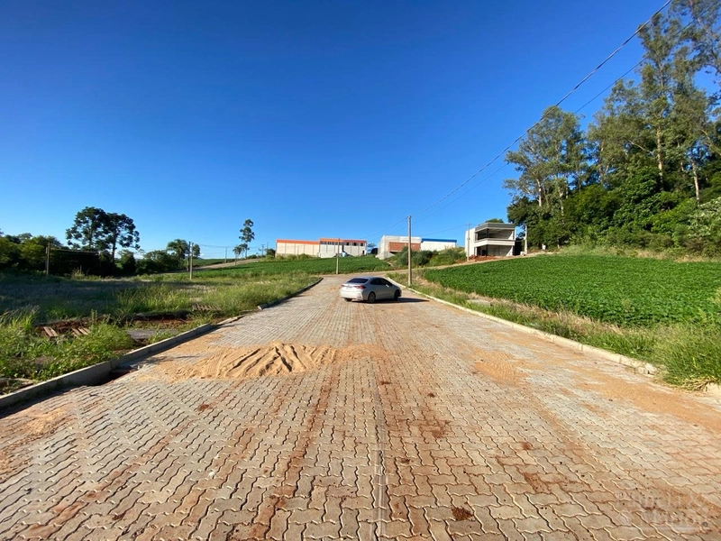 TERRENO COMERCIAL: 2ª foto da galeria de imagens do imóvel