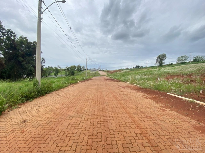 TERRENO: 2ª foto da galeria de imagens do imóvel