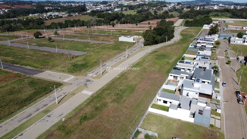 TERRENO: 2ª foto da galeria de imagens do imóvel