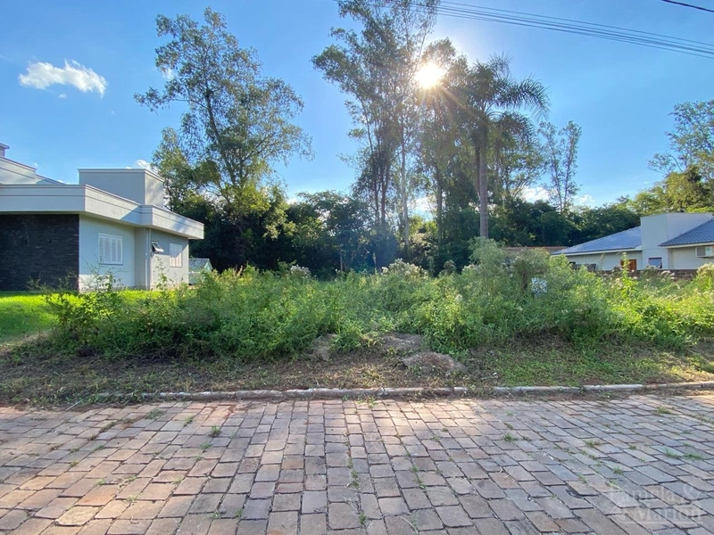 TERRENO: 1ª foto da galeria de imagens do imóvel